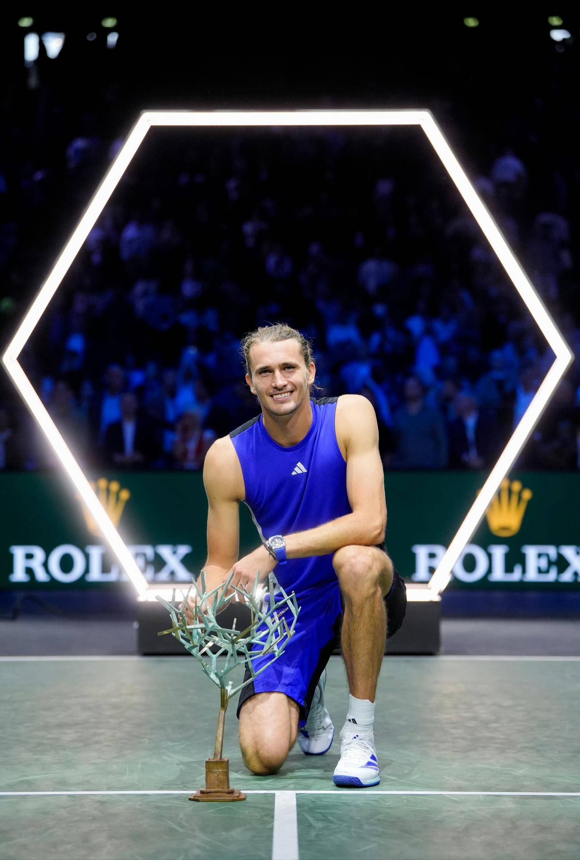 PG中国登录入口-蒙特卡洛大师赛险胜温网,兹维列夫统治全场的简单介绍